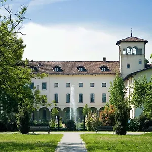 Hotel Grand Torretta, Curio Collection By Hilton