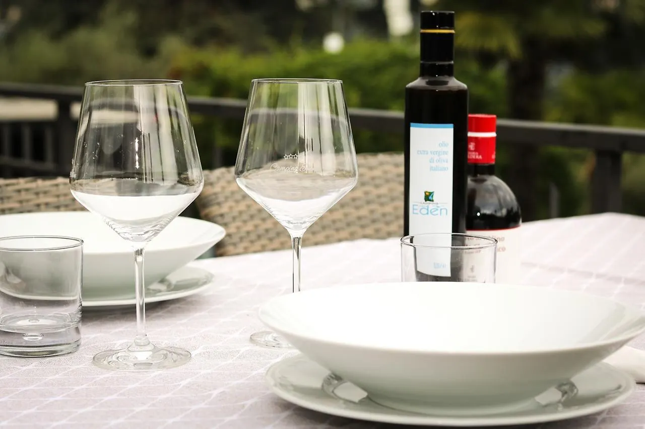 Villaggio Turistico Internazionale Eden San Felice del Benaco Tatil parkı