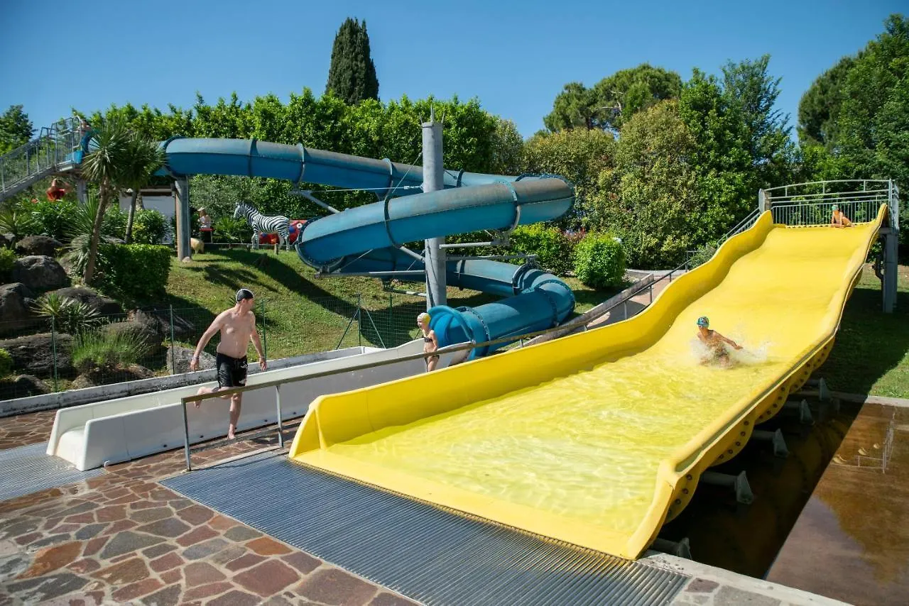 Villaggio Turistico Internazionale Eden San Felice del Benaco 4*,  Italy